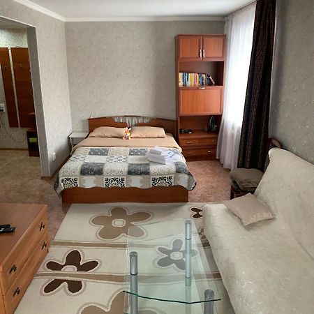 Уютная Квартира В Центре По Ул Гоголя Karagandy Extérieur photo